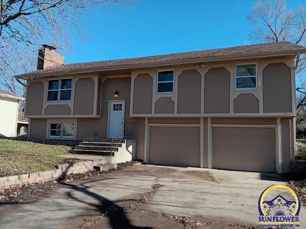 3030 SE Eveningtide Way, Topeka, KS 66605