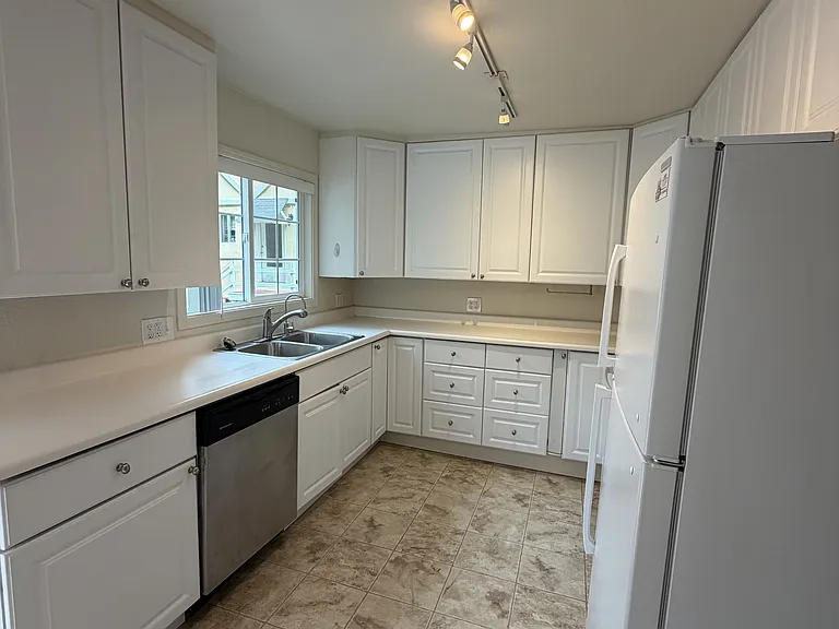 506 Sonoma Ave — Photo 5