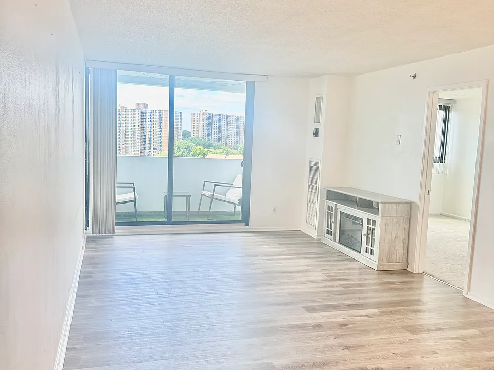 5911 Edsall Rd #Penthouse 10
