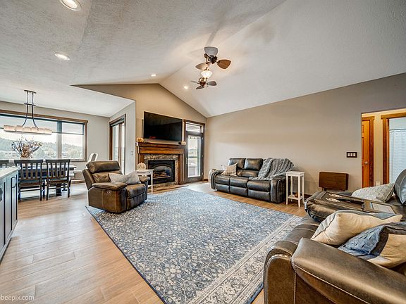 4th image of 333 S Shelley Lake Ln