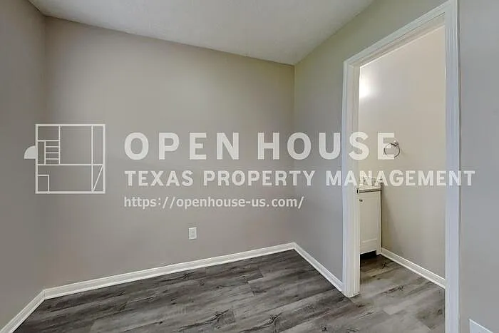 21884 Whispering Forest Dr — Photo 6