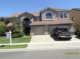 9725 Toscano Dr, Elk Grove, CA 95757