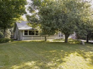 9185 Bever Rd, Delton, MI 49046