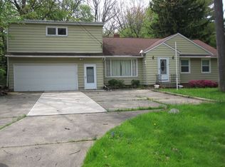 9011 W Pleasant Valley Rd, Cleveland, OH 44130