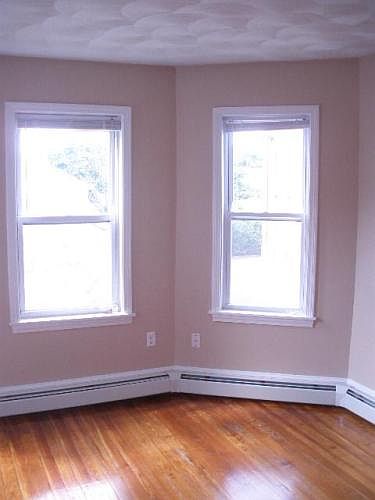 2nd image of 919 Douglas Ave APT 1