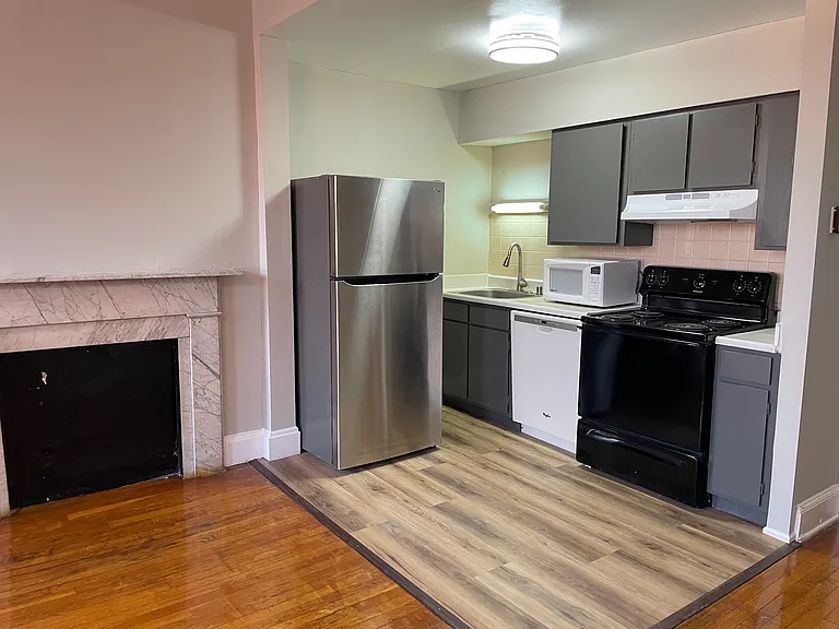 802 Cathedral St #5 — Photo 4