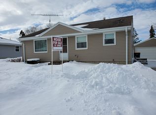 933 2nd Ave, Grafton, WI 53024