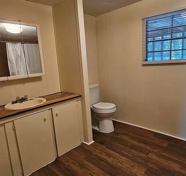 108 Davis Rd E — Photo 20