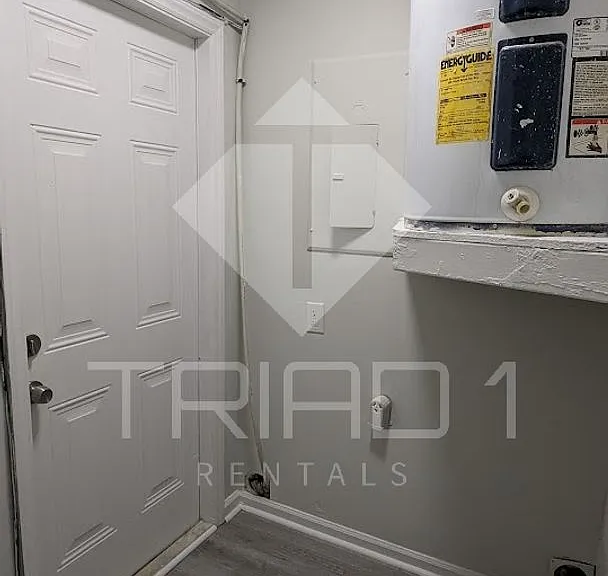 Mosby Townhouses - G — Photo 41