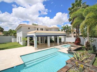 10 Calle Viajera, Guaynabo, PR 00969