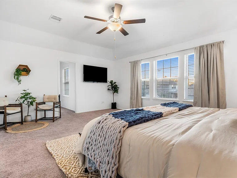 18426 White Stallion Ln — Photo 25