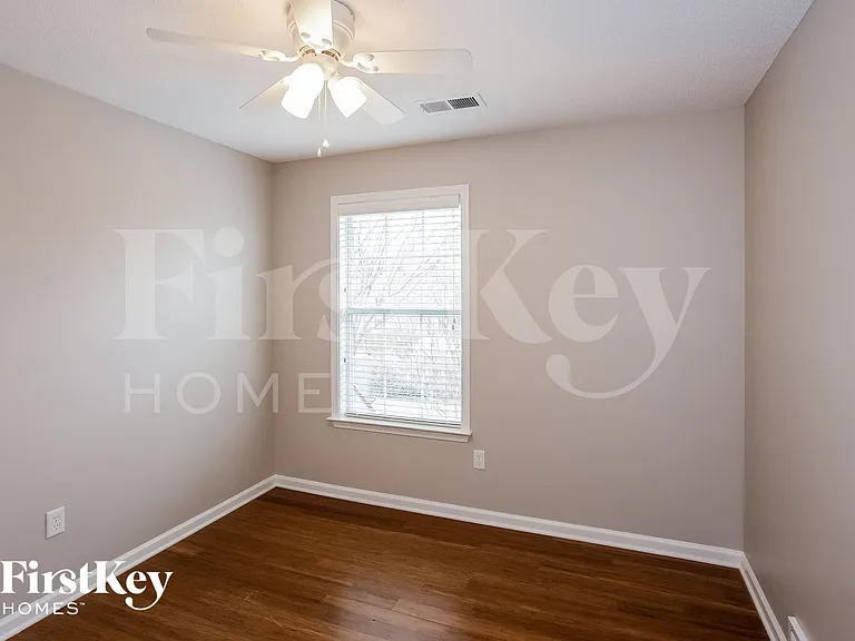 10258 Spruce Grove Ln — Photo 11
