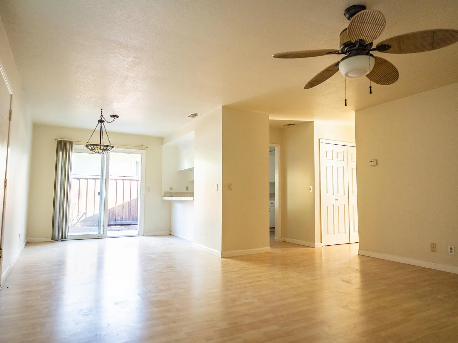2 bed, 954 sqft, $2,700 — Photo 3