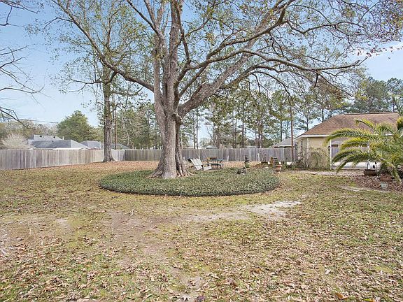 3rd image of 8125 Cecil Dr
