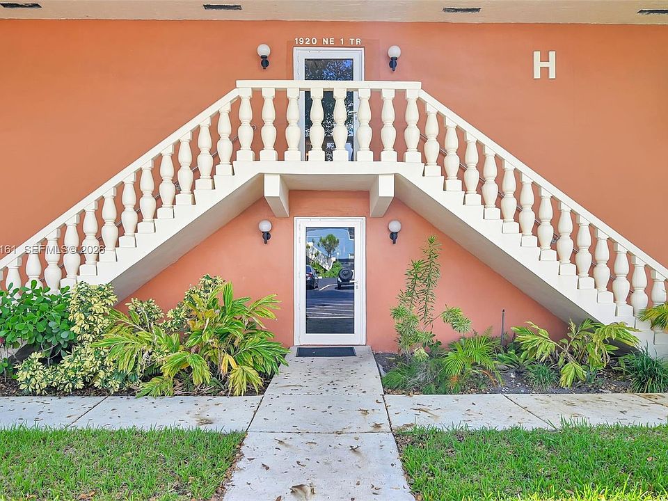 1st image of 1920 NE 1st Ter APT 109H