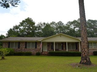 2413 Chesnutt Ave, Tifton, GA 31794