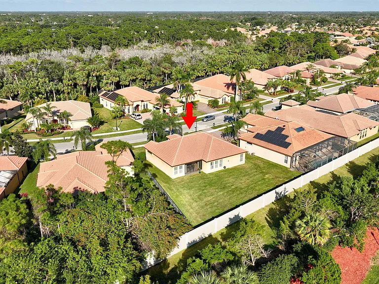 827 SW Grand Reserves Blvd — Photo 25