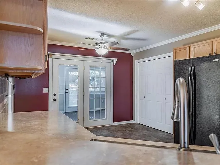 5605 Stewart Woods Dr — Photo 10