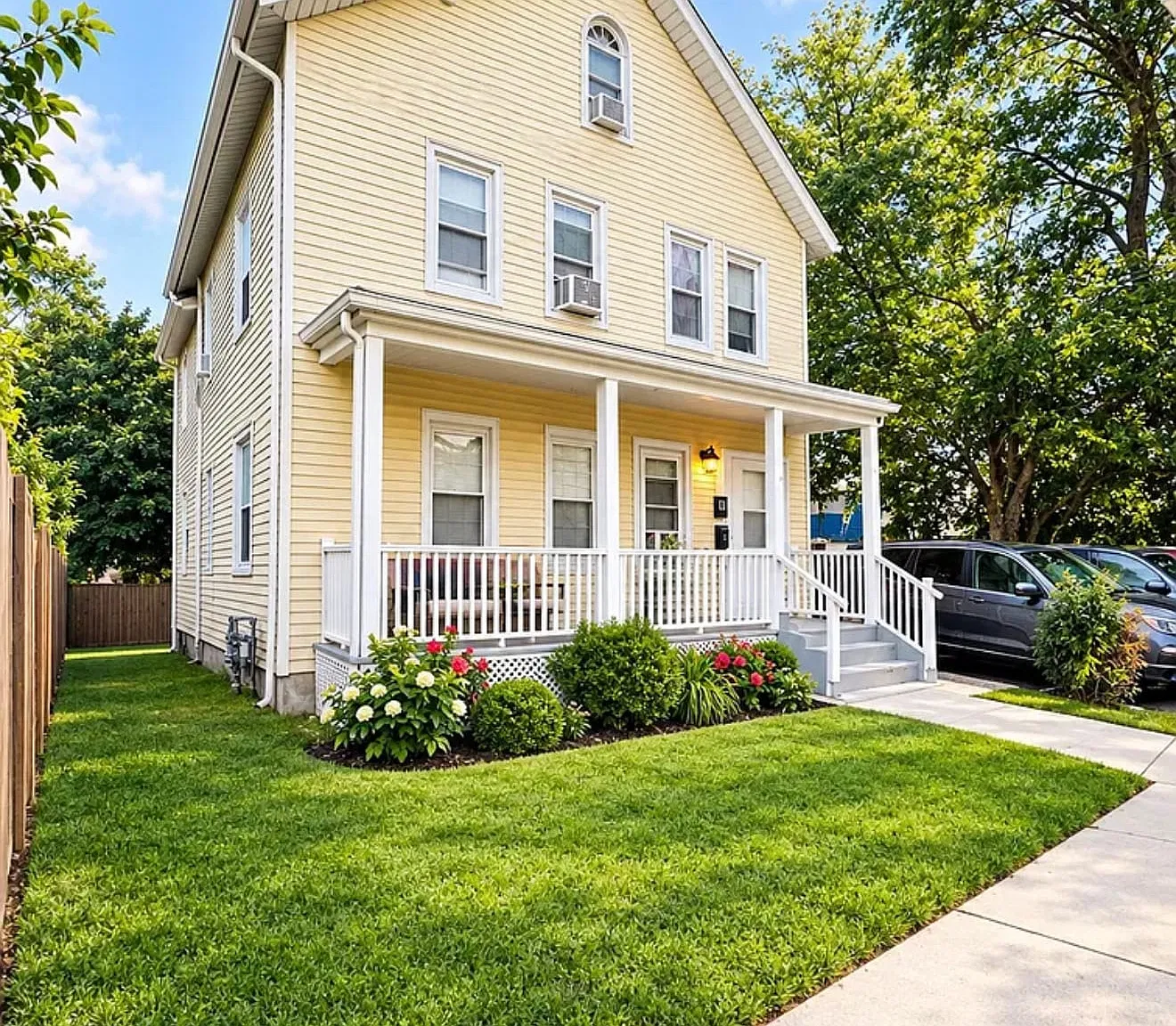 3 bed, 1.0 bath, 1816 sqft, $3,200 — Photo 1
