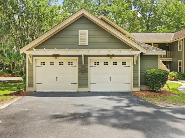 8400 Camp Gregg Ln, North Charleston, SC 29418