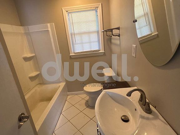 5th image of 2445 Yates Dr