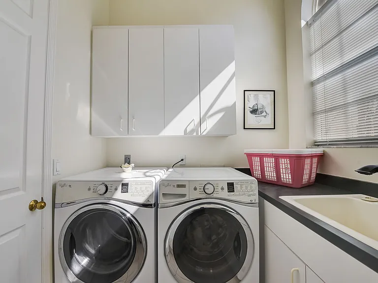 4653 Hadfield Dr — Photo 33