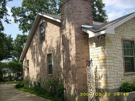 3rd image of 1310 Lindy Ln