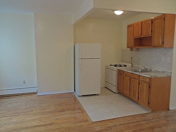 2nd image of 604 Sterling Pl #2A