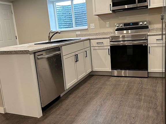 3rd image of 170 Hillcrest Ct #2