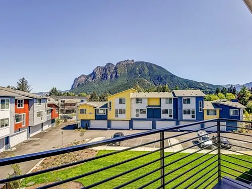 Orchard Place Townhomes Photo 1