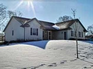 1110 Gruennert Ct, Jefferson, WI 53549