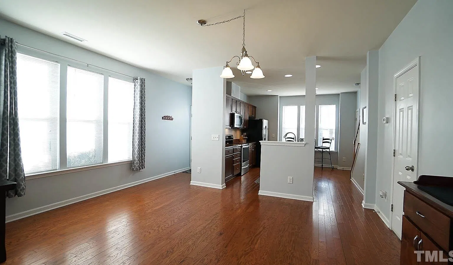 100 Stratford Lakes Dr — Photo 3