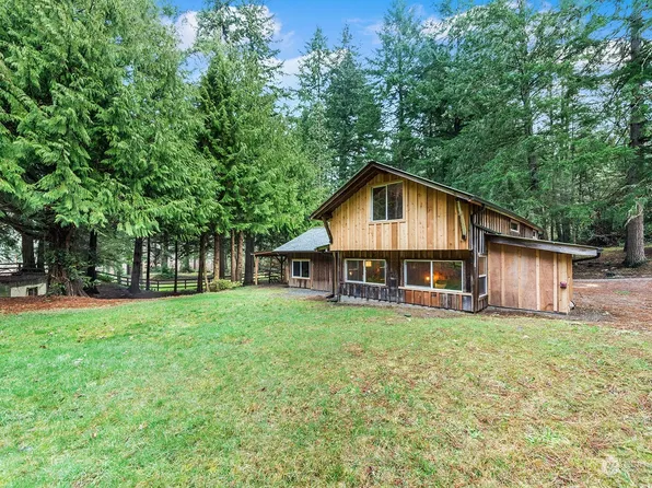 11801 SW Bank Rd, Vashon, WA 98070