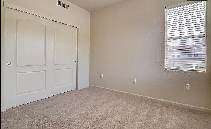 700 Moon Cir — Photo 37