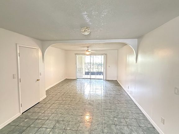 3rd image of 519 E San Sebastian Ct