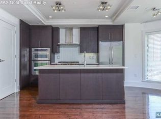 45 Eton Row, Weehawken, NJ 07086