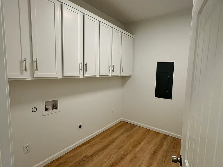 Laundry and plenty of storage