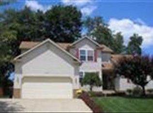 3328 Bath Heights Dr, Cuyahoga Falls, OH 44223