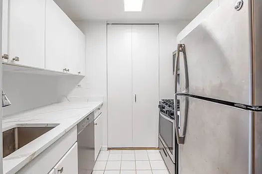 5th image of 145 E 48th St APT 30G