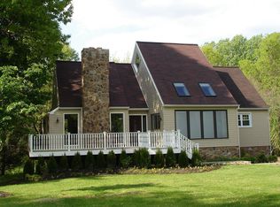15 Windswept Dr, Malvern, PA 19355