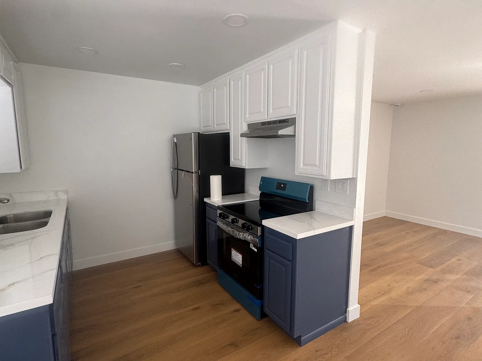 2 bed, 1.5 bath, $2,950 — Photo 4