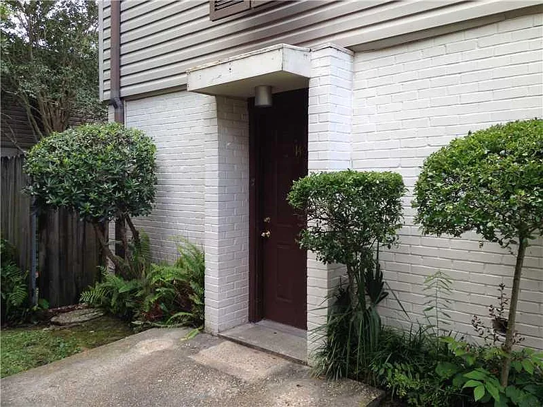 1140 Lake Ave — Photo 12