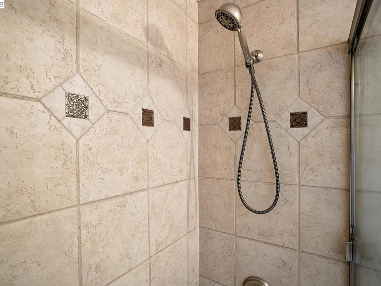 201 Ramon Pl — Photo 29