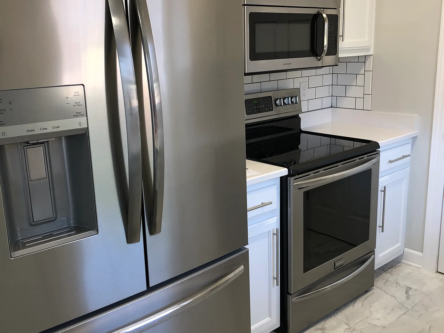 409 Dakota Dr — Photo 4