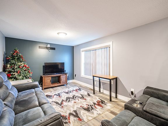 5th image of 41 Claremont St