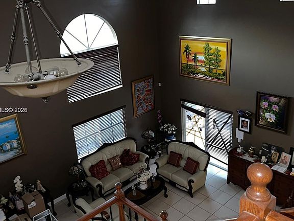 4th image of 15579 SW 10th Ln