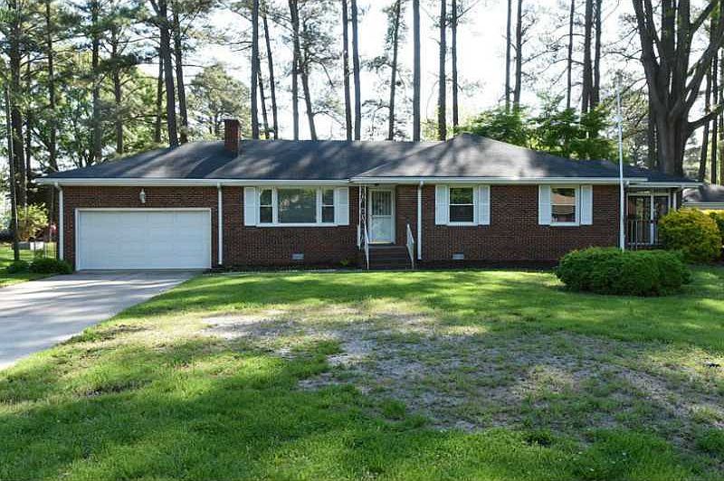 1st image of 113 Hall Dr