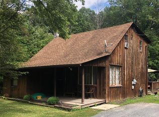 1204 Red, Effort, PA 18330