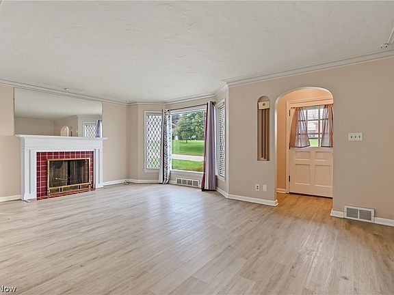 2nd image of 716 25th St NW