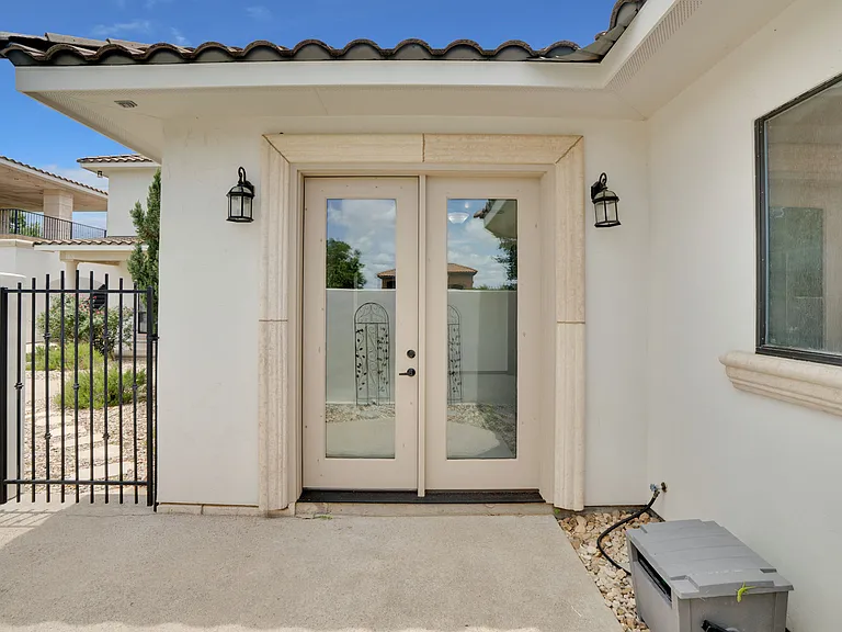 411 Cielo Cir — Photo 22